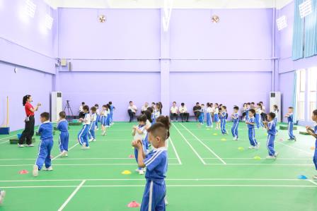 责任督学进校园，守护成长新风景——罗湖区教育督导室第八责任区督学到深圳市莲南教育集团安芳小学开展专项督导