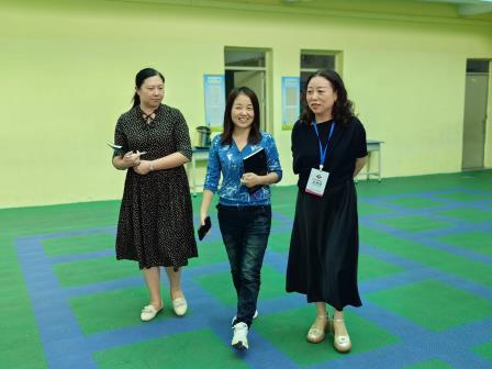 罗湖区第七责任区督学到景园实验小学开展“校园环境建设”专项督导工作