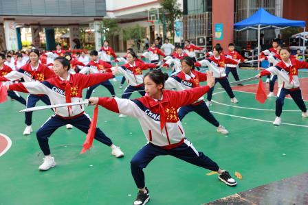 活力校园，武动风华——人民小学举办2024年精武体育节暨第六届班际武术比赛     