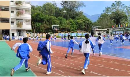 罗湖区华英学校成功举行紧急疏散演练
