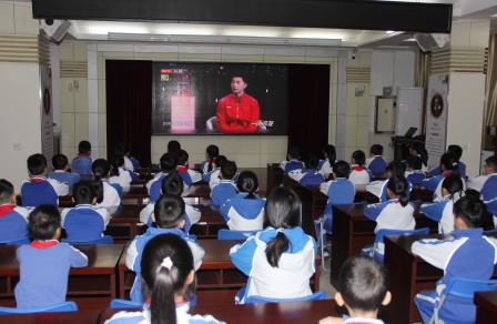 国乒骄傲，龙马精神 ——南湖小学开展校长课堂第十五讲