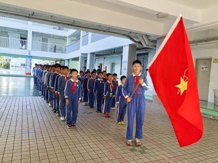 铭记光辉历史，传承红色基因——凤光小学少先队员到深圳革命烈士陵园开展实践活动
