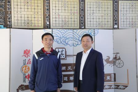 中国象棋大师曹岩磊重返母校深圳市罗湖区滨河实验中学｜校友荣光重逢  共话象棋传承