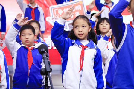 恭敬有礼我最美——深圳市螺岭教育集团仙桐实验小学敬少年评选启动仪式暨升旗仪式