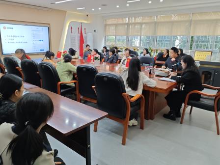 草埔小学召开新学期班主任工作会议
