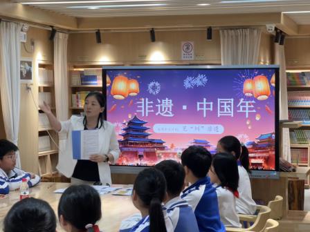 洪湖小学“每周半天计划”：探寻鱼灯舞非遗，感悟中英街历史
