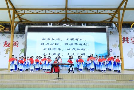 安静有序 大家美——深圳市仙桐实验小学“静少年”评选启动升旗仪式、主题中队课