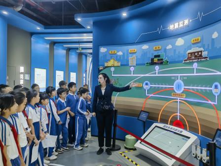 沉浸式研学 筑牢生命防线 ——罗湖小学“蕾蕾锋锋”开展“每周半天计划”校外研学活动