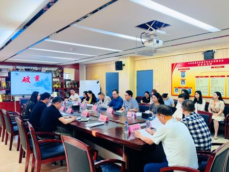 罗湖区教科院专家团队视导南科大附属罗湖中学，精准赋能教学提质与教师成长