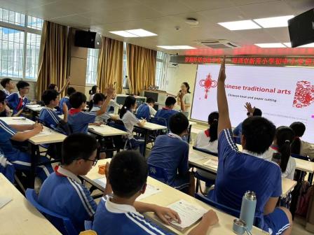贯通课程赋能教育创新：新秀小学与罗外实验学校共筑“小初一体”育人新生态