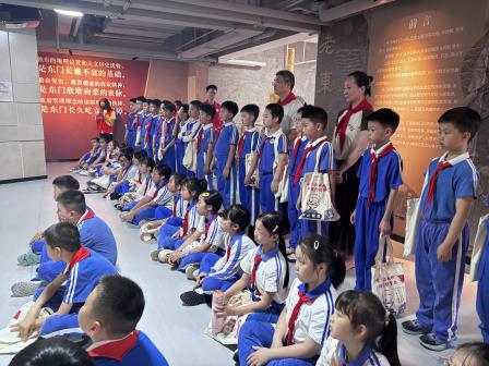 “追寻红色记忆，争做新时代好队员”——深圳市水田小学开展“每周半天计划”校外实践活动