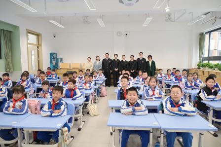 浸润安全理念，共护国门防线——深圳市东晓小学开展“国门生物安全”专题教育活动
