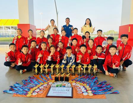 汗水浇灌荣耀，拼搏铸就辉煌——深圳市景贝小学闪耀 2025 全国跳绳联赛