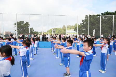 “伴”日同行，共筑成长——深圳市莲南教育集团安芳小学举行家长开放日活动