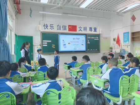 新华外国语学校第十二届“新华杯”一师一优课公开课活动顺利结束