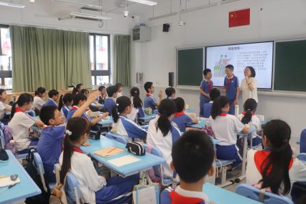 携手同窗，友谊续航——深圳市东晓小学开展六年级心理健康教育活动