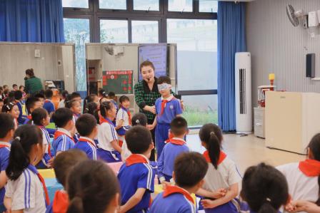 罗湖区第二十二期音乐学科贯通式校际结对研课活动第五组结对研课在安芳小学举行