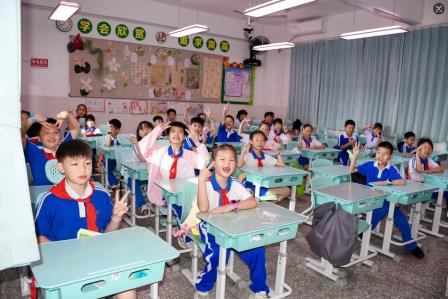 草埔小学开展“爱护野生动物，共创和谐家园”校外实践活动
