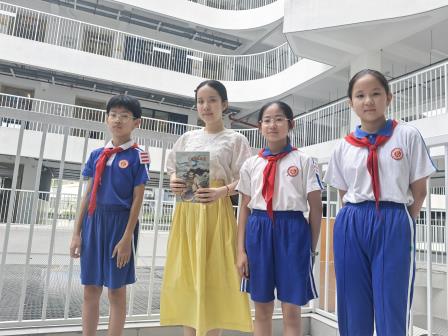 笔墨交锋  思想共舞 ——东晓小学师生“同题作文大比拼”佳作闪耀知名期刊