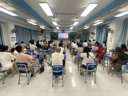 深圳市罗湖区滨河实验中学初二年级家长会圆满举行｜同心共育启新程，家校携手赢未来