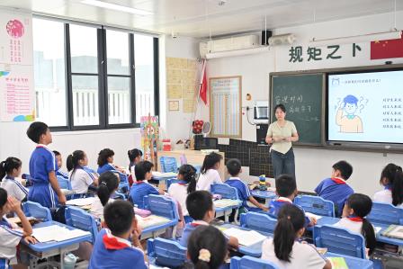 雕琢时光刻度 书写高效篇章 ——翠北实验小学第19周主题班会