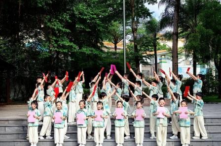 少年以歌明志 奏响逐梦序曲——深圳市怡景小学举行第十九周国旗下展示