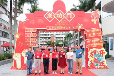 雨中的温暖BUFF！2025年深圳中考首日，翠园文锦中学硬核送考全纪实