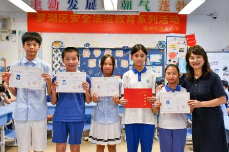 共启时光的礼物——深圳市景贝小学举办六年级毕业感恩会