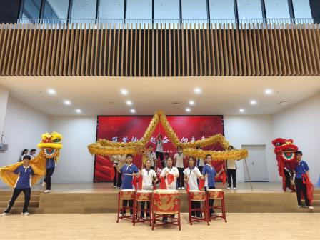筑梦扬帆起 奋斗向未来------深圳市罗湖未来学校2026届初三入楼仪式