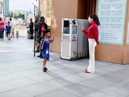 靖轩新篇，昂首前行 ——深圳市靖轩小学成功举行2025年秋季开学典礼暨校长思政课