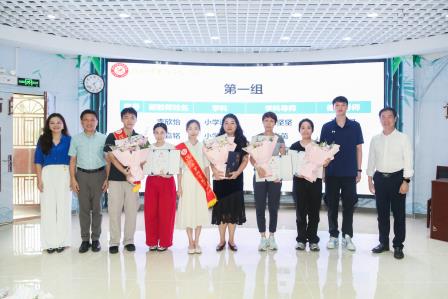 师徒携手同进步，薪火相传青胜蓝 ——罗湖实验学校举行“青蓝工程” 师徒对接仪式