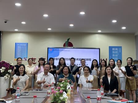 专家引领明方向，技术赋能启新程 ——英语专家郝建平莅临螺岭指导教研 