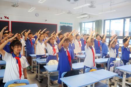见证强国风采，厚植家国情怀——深圳市东晓小学开展爱国主义教育活动