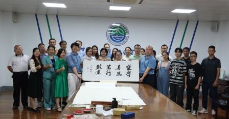 墨润师心传雅韵，笔耕杏坛育书魂 ——太白实验学举办教师书法学习培训活动