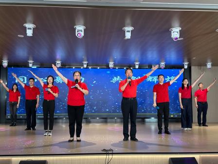 文韬武略备中考，锦心绣笔赢未来——翠园文锦中学召开2025-2026学年度初三教育教学工作会议