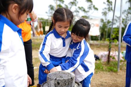 躬耕田园润童心，探秘科技筑梦想——深圳市莲南教育集团安芳小学开展秋季社会实践活动