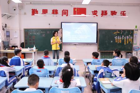 奇趣绘本起航书海，书香满园悦享童年 ——向西小学举行二年级“奇妙的绘本世界”主题阅读活动