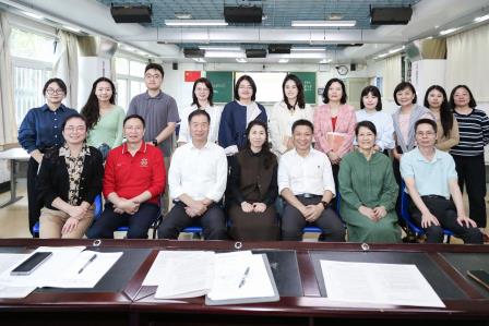 AI赋能展风采 教研聚力育新人 ——罗湖区“百人听千课”活动走进罗湖实验学校初中部