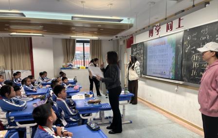 声动罗湖，培根铸魂——深圳市梧桐小学圆满完成罗湖区第二届中小学“班班有歌声”专项测评