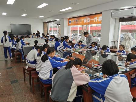 美育一件事｜巧手绘校园——罗芳小学艺术节系列活动精彩纷呈