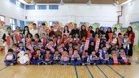 马跃新程   幸福启智 ——向西小学一、二年级期末游园会圆满举行