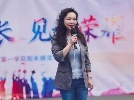 韶华筑梦结硕果 平安向新启假期 ——景园实验小学2025-2026学年第一学期期末散学典礼 暨期末表彰活动圆满举行