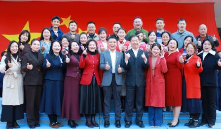 初心如磐驰骏马，奋跃而上踏新程  ——罗湖实验学校举行2026新年主题升旗仪式暨书记思政课开讲