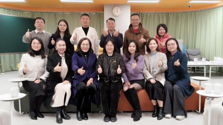 汇聚众人智慧，共谱教育新篇——邱洁苡名校长工作室周年回顾与新年展望