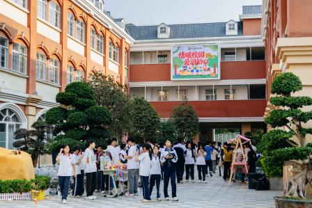 情暖校园，爱润初心｜华美外国语学校学习雷锋月爱心义卖圆满落幕