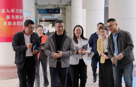 区教育局局长高延勇一行视察罗外初中 聚焦三大重点筑牢校园安全防线
