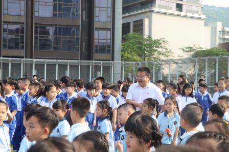 罗湖外语小学迎来梧桐新居幼儿园萌娃探校