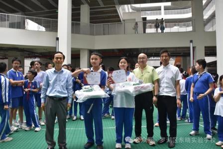羽球飞舞催奋进 少年逐梦正当时 ——东晓实验学校六年级羽毛球比赛圆满落幕