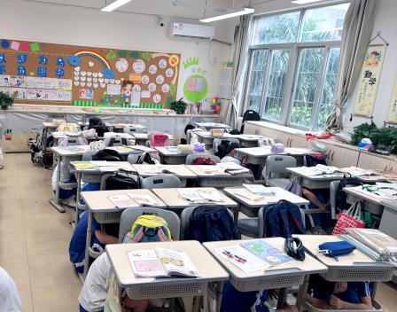 “人人讲安全  个个会应急”——文德学校防灾减灾活动之师生紧急疏散演练