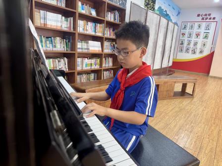 童星闪耀雷锋园 ——罗湖小学在雷锋园举办第二期“校园好声音”